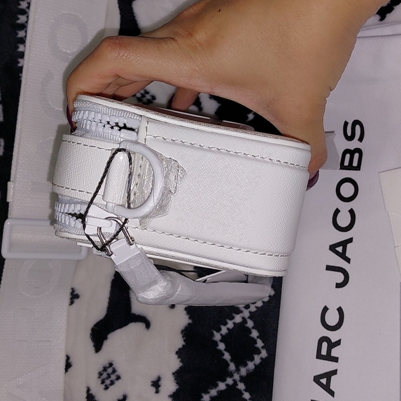 New❄️ALL WHITE🤍MARC JACOBS SNAPSHOT WINTER BAG MINIMALIST blogger camera bag - Picture 7 of 17